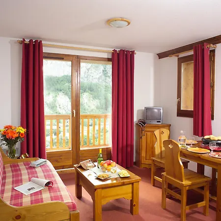 Appart hôtel Résidence Odalys Le Hameau Et Les De La Vallée D'or 3*