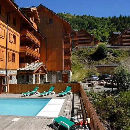 Résidence Odalys Le Hameau Et Les De La Vallée D'or 3*