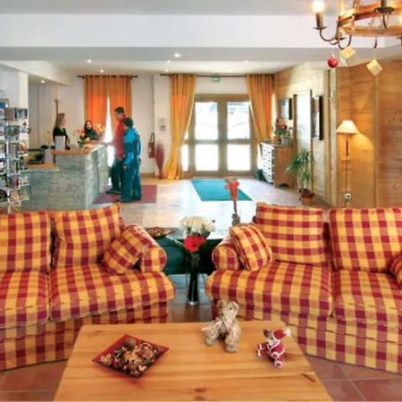 Appart hôtel Résidence Odalys Le Hameau Et Les De La Vallée D'or 3*