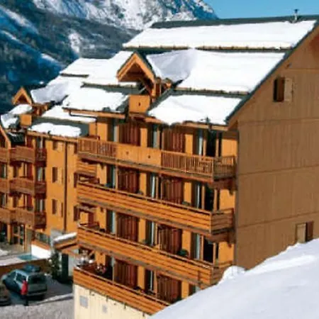 Appart hôtel Résidence Odalys Le Hameau Et Les De La Vallée D'or