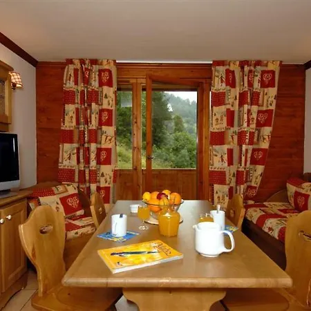 Résidence Odalys Le Hameau Et Les De La Vallée D'or 3*